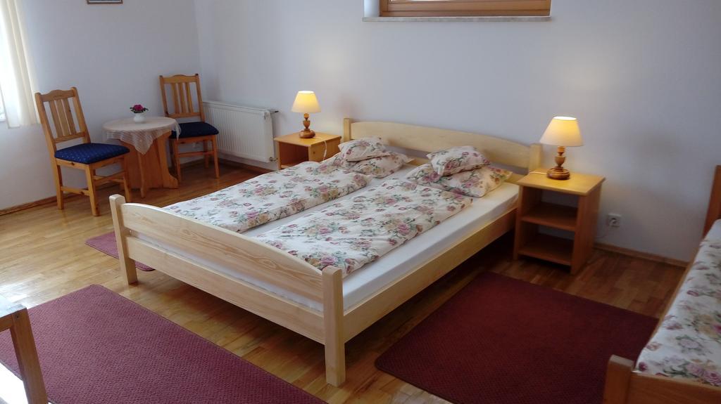 Gospodarstwo Agroturystyczne-Pensjonat Sad Podgorzyn Exterior photo